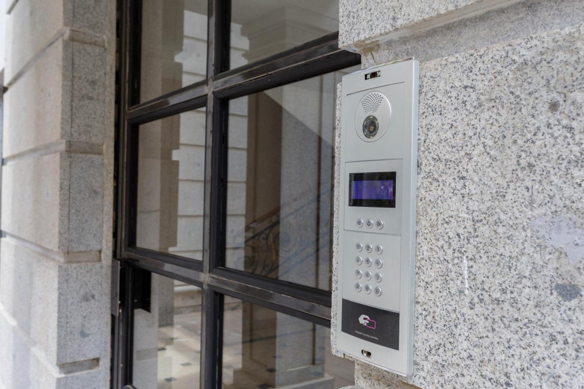 Serviced Apartment On Rustaveli Avenue 9 Tbilisi Exterior photo